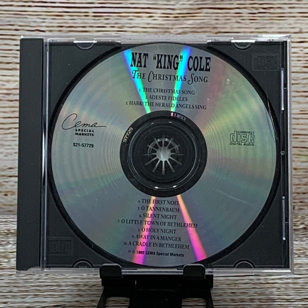 Nat‎ King Cole - The Christmas Song [1992 CD] Holiday Music Album